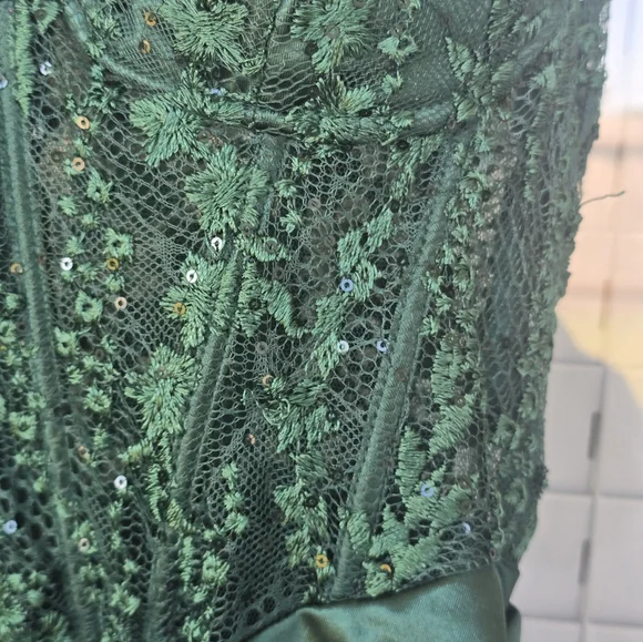 B Darlin Juniors' Corset Formal Lace Satin Gown Sz 13/14 (Women Sz 10) Green - Picture 7 of 15